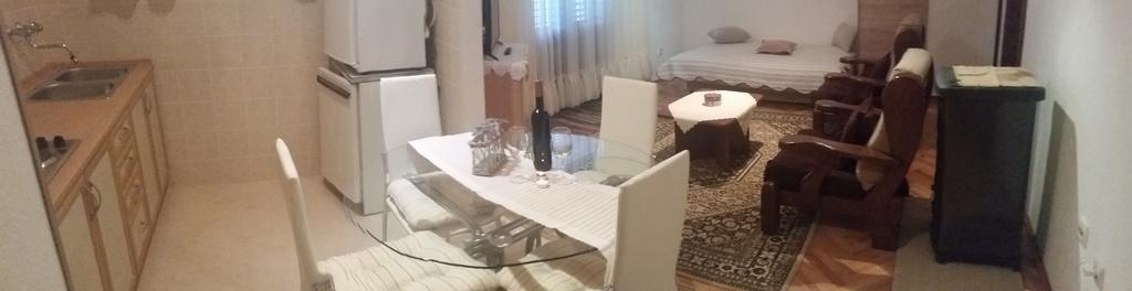 Apartment B&K Raslina 외부 사진