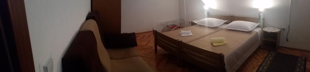 Apartment B&K Raslina 외부 사진